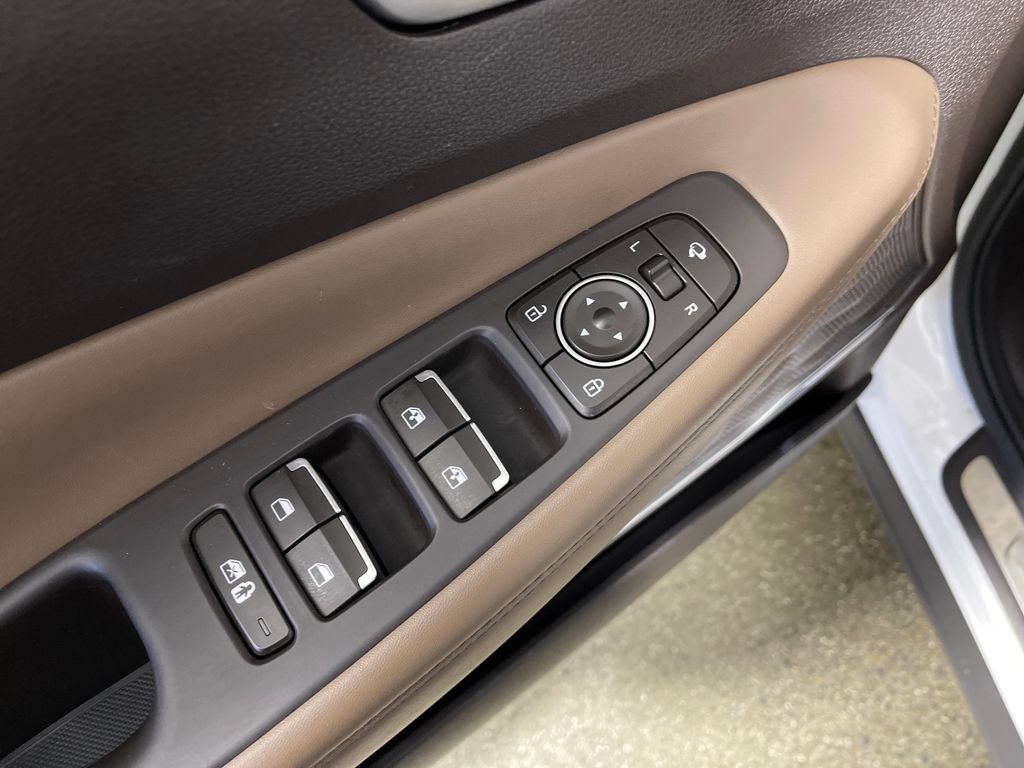 Certified 2023 Hyundai Santa Fe Limited AWD/4WD image 18