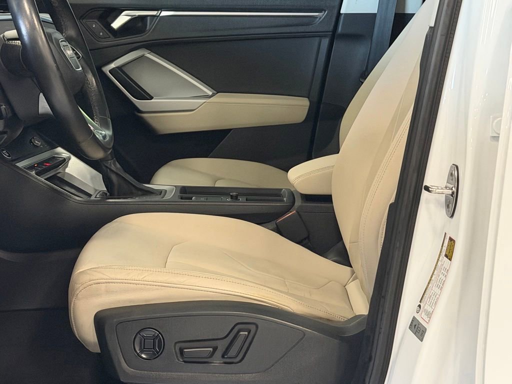 Used 2022 Audi Q3 2.0T Premium w/ Convenience Package AWD/4WD image 12