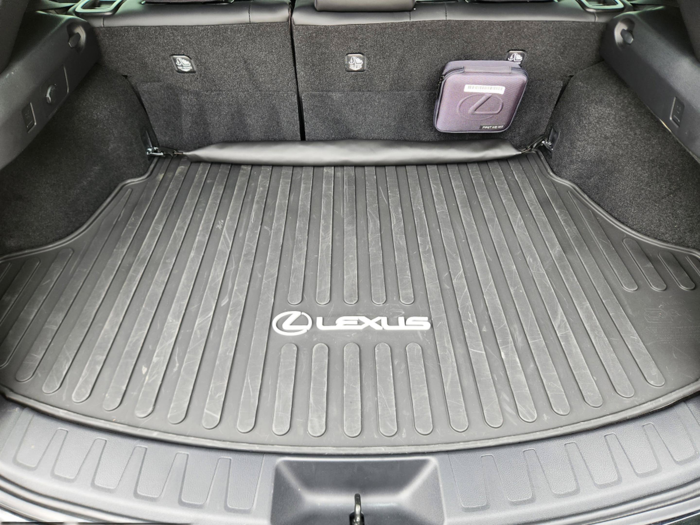 Used 2025 Lexus UX 300h FWD image 31