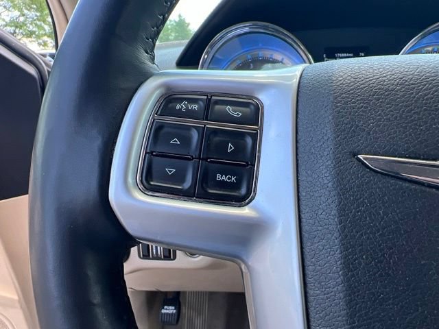 Used 2012 Chrysler 300 Limited RWD image 14