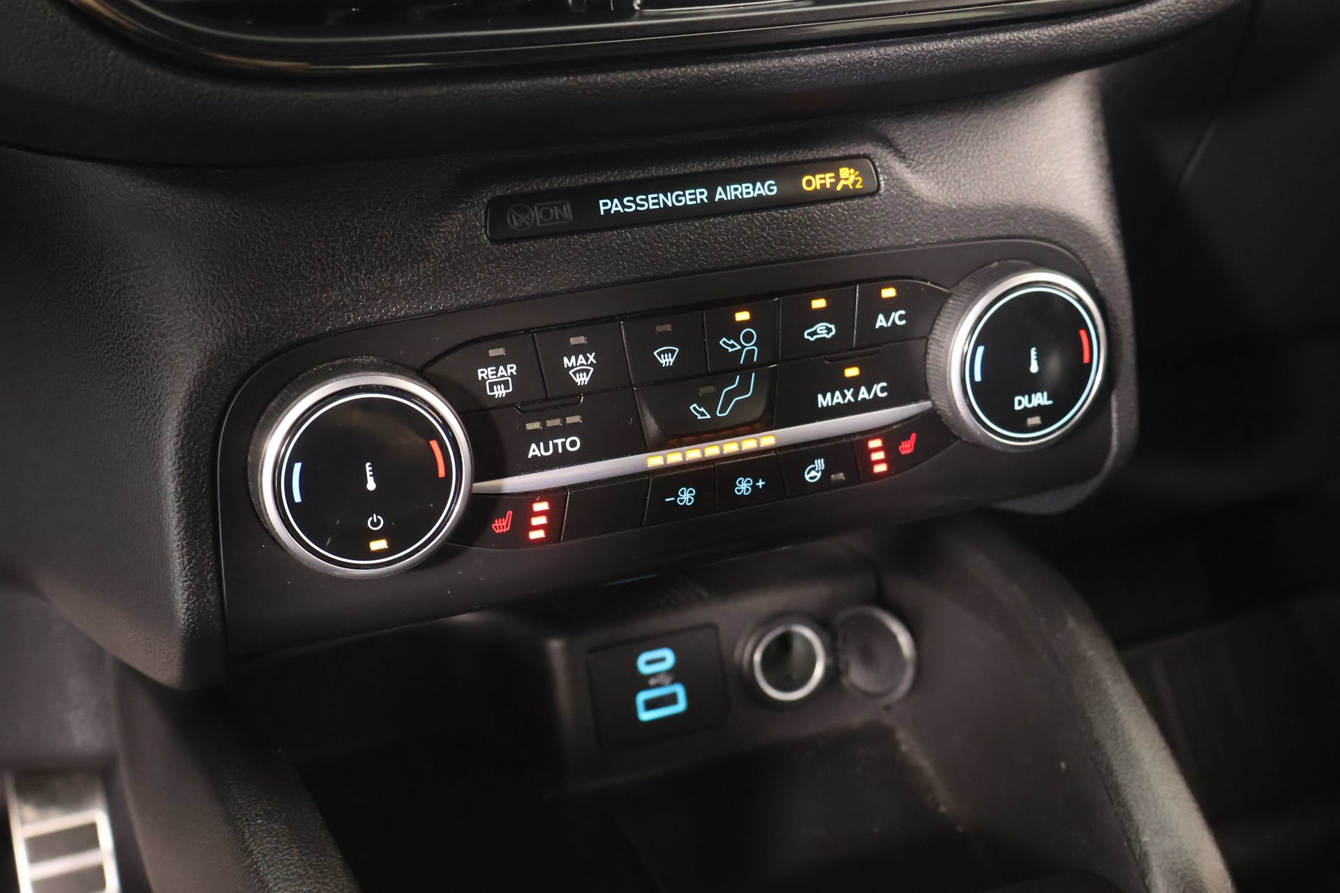 Used 2023 Ford Escape ST-Line Select AWD/4WD image 7