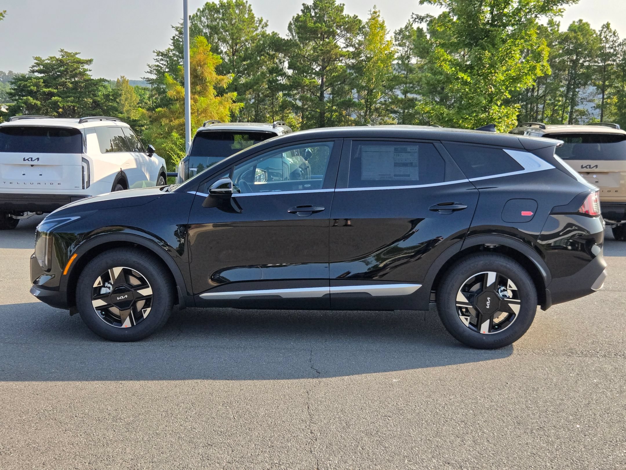 New 2026 Kia Sportage LX w/ LX Convenience Package FWD image 4