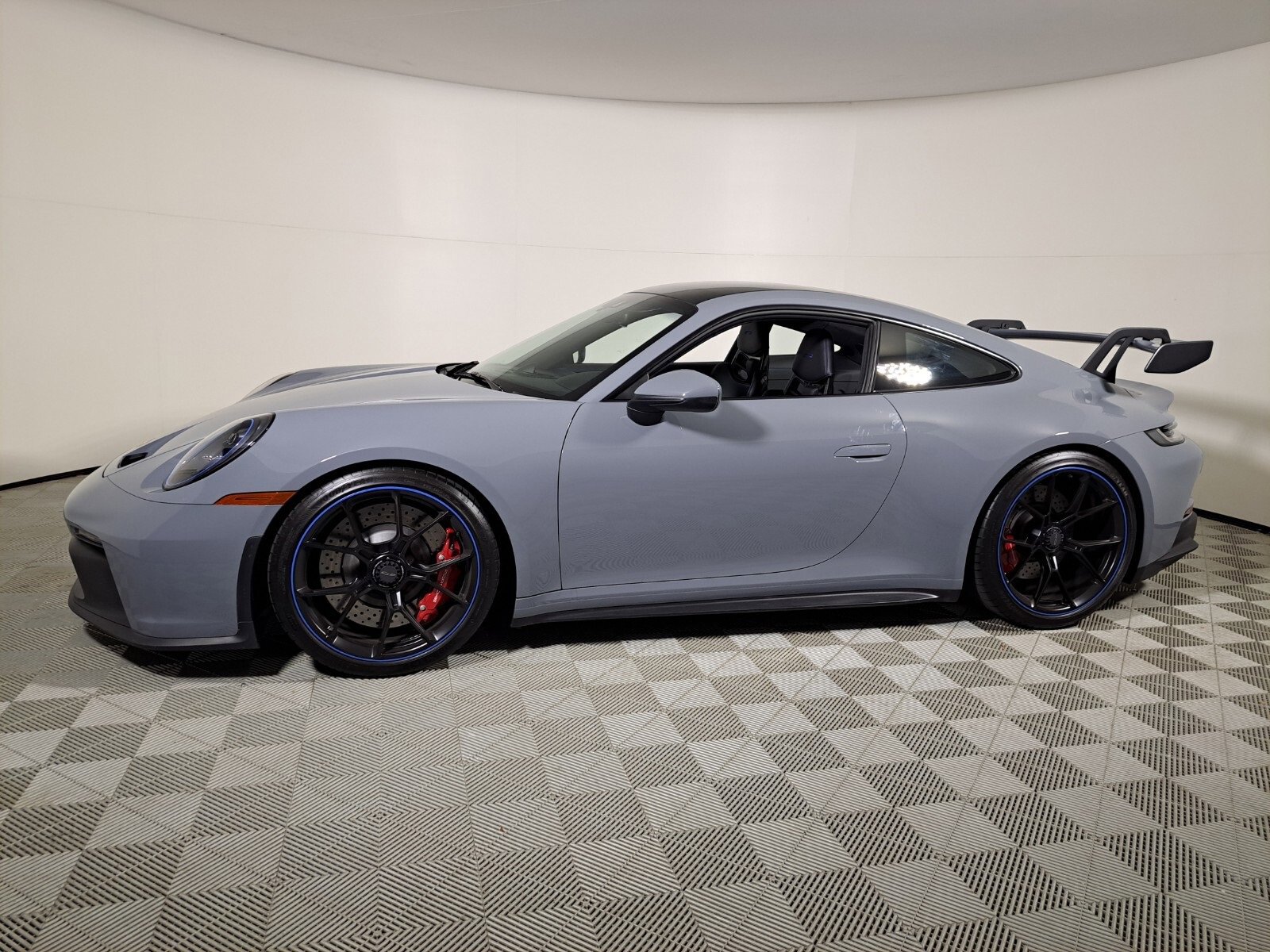 Used 2023 Porsche 911 GT3 image 8
