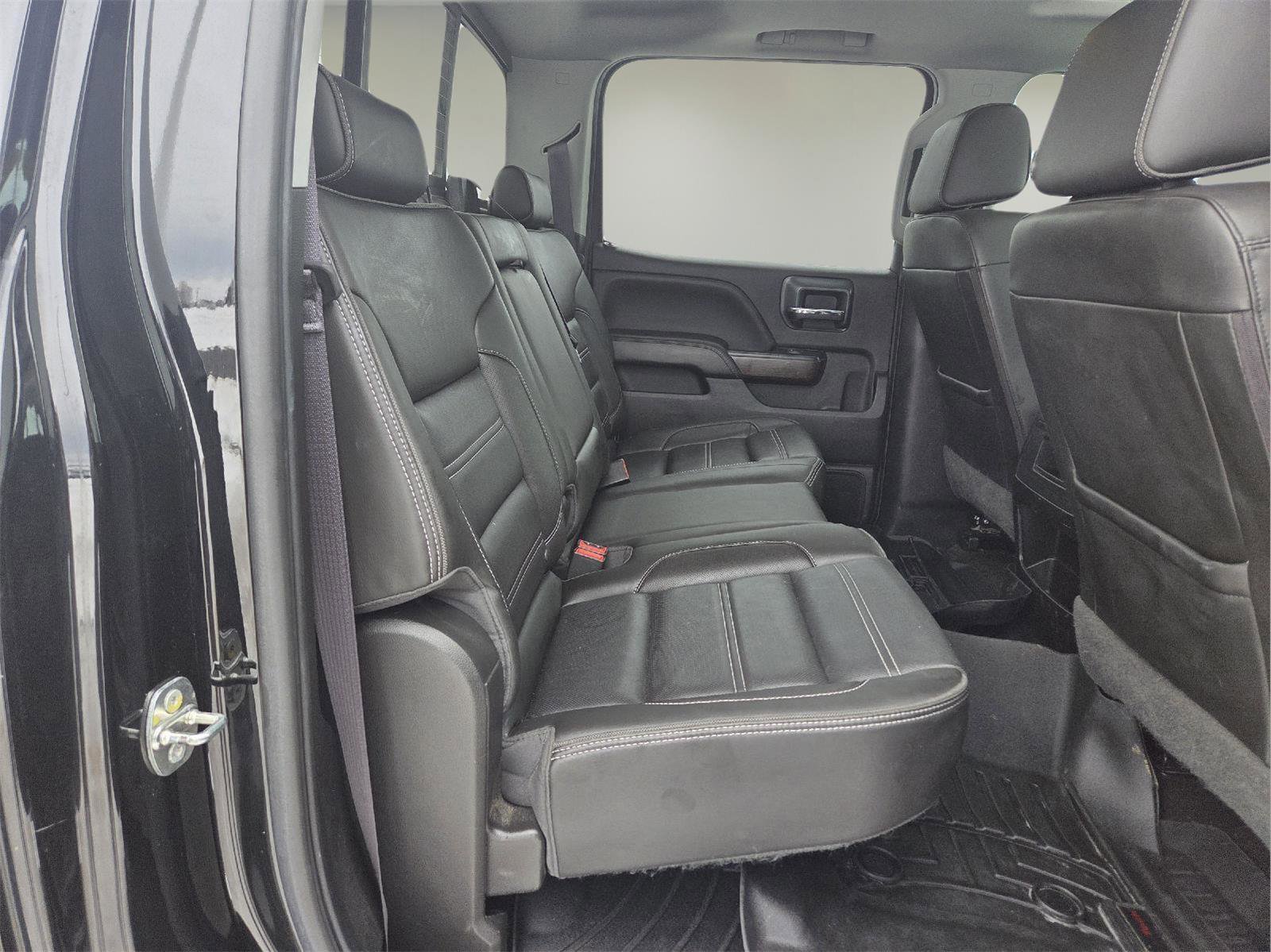 Used 2017 GMC Sierra 2500 Denali w/ Duramax Plus Package image 26