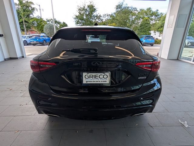 Used 2018 INFINITI QX30 image 12