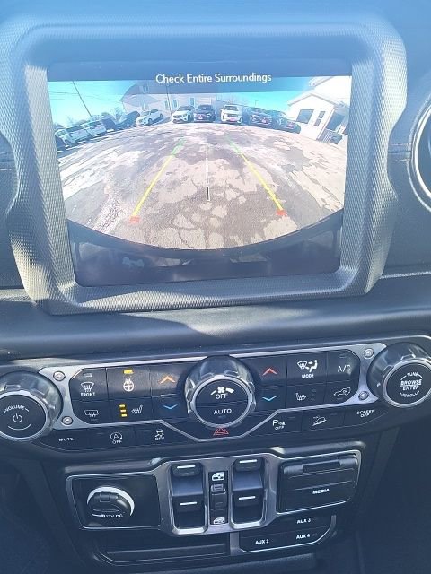 Used 2021 Jeep Wrangler Unlimited Sahara image 6