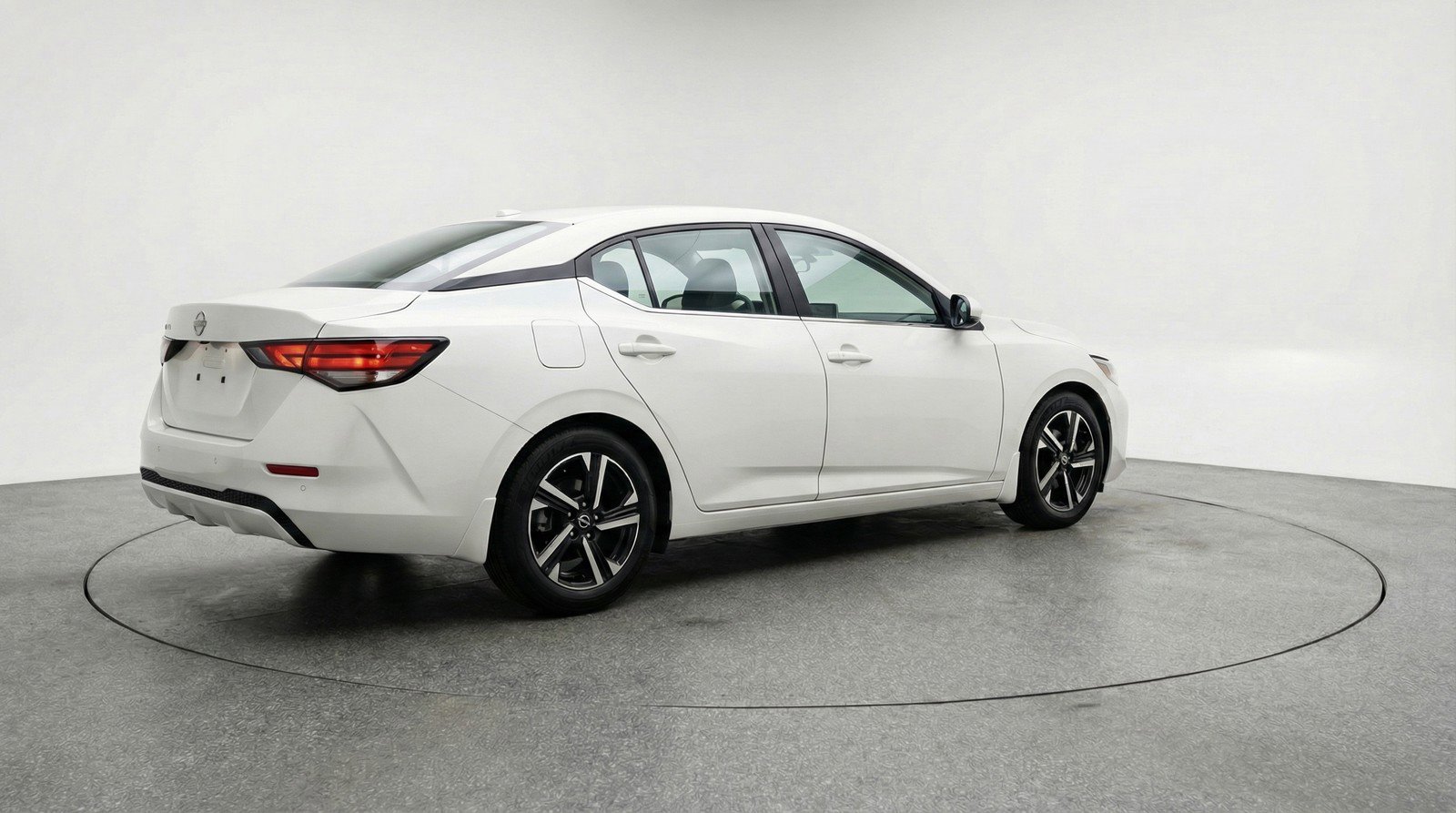 Used 2025 Nissan Sentra SV FWD image 9