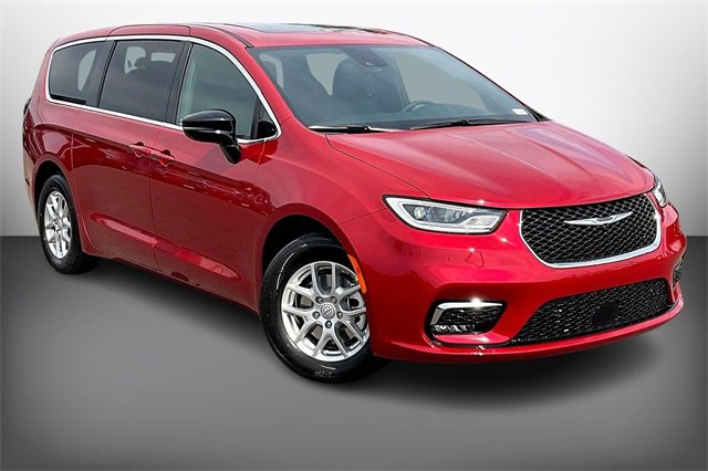 New 2026 Chrysler Pacifica Select