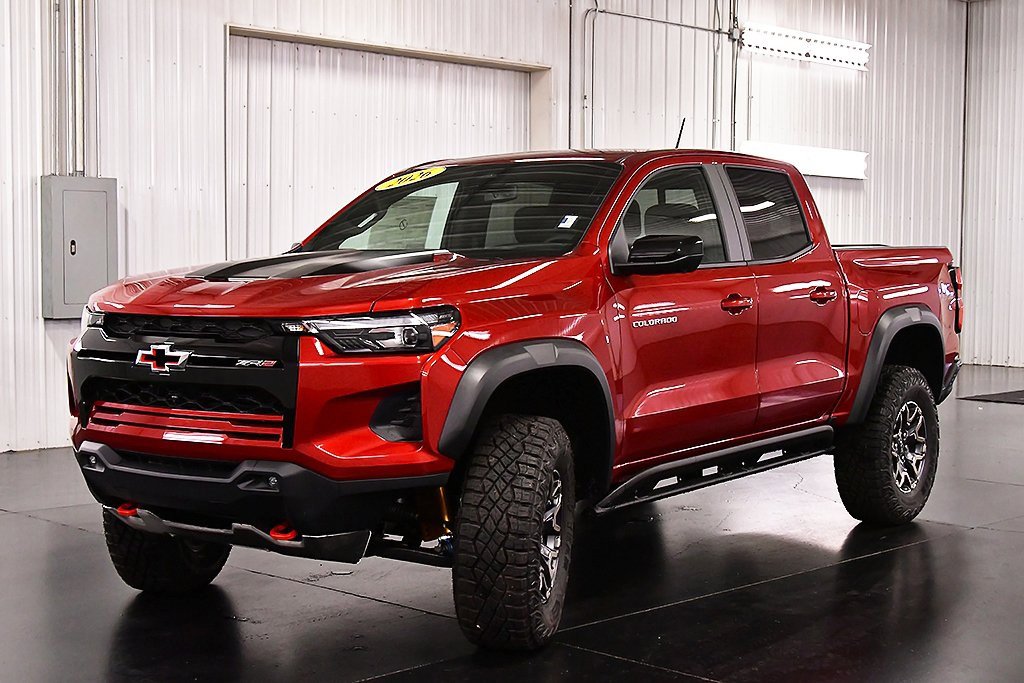 New 2026 Chevrolet Colorado ZR2 w/ Technology Package image 3