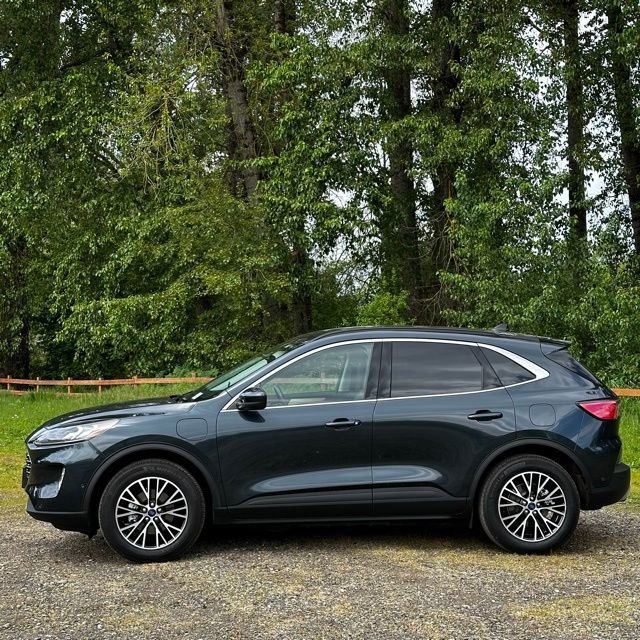 Used 2022 Ford Escape Titanium w/ Titanium Premium Package image 6