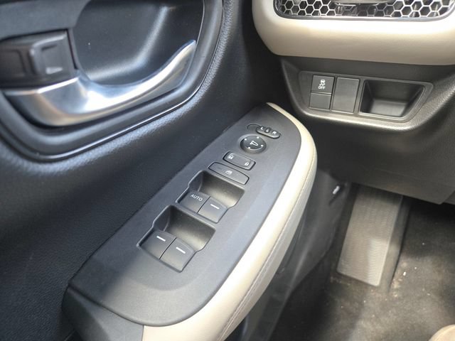 Used 2023 Honda HR-V LX image 18