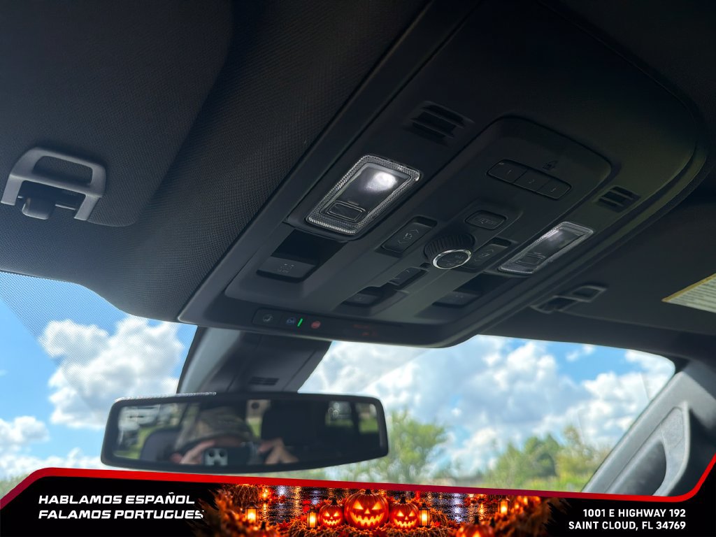 Used 2022 Chevrolet Tahoe Z71 w/ Z71 Off-Road Package AWD/4WD image 24