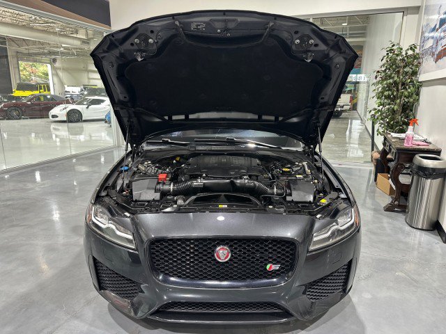 Used 2019 Jaguar XF S AWD/4WD image 23