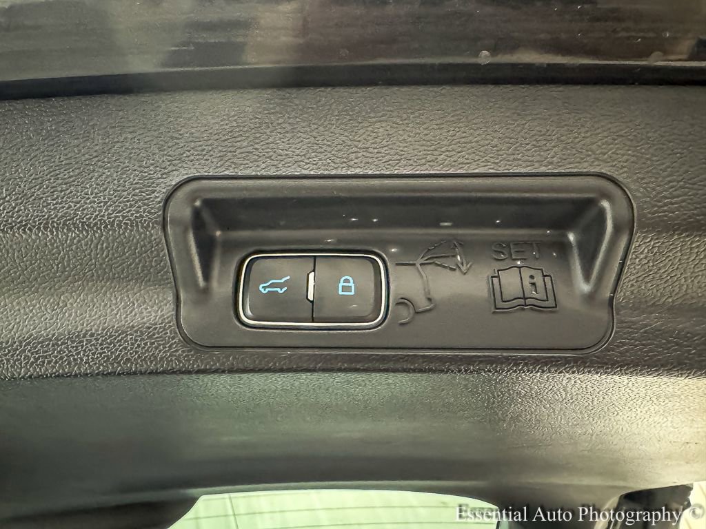 Used 2023 Ford Explorer XLT w/ Equipment Group 202A image 26