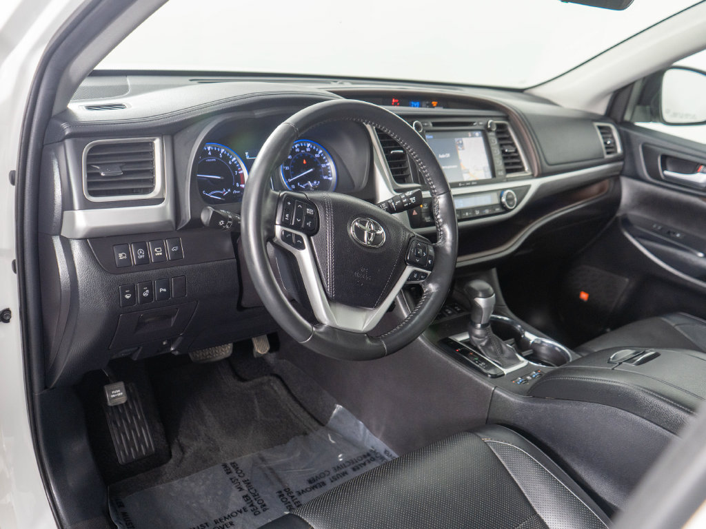 Used 2019 Toyota Highlander Limited Platinum AWD/4WD image 15