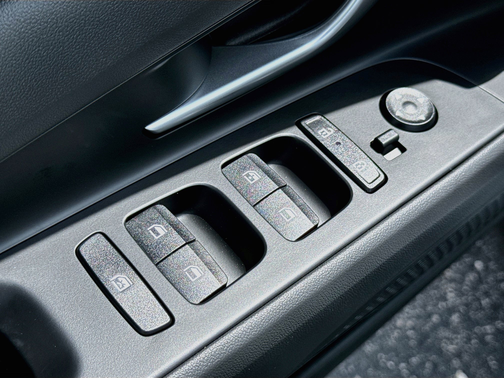New 2026 Hyundai Elantra Limited FWD image 8