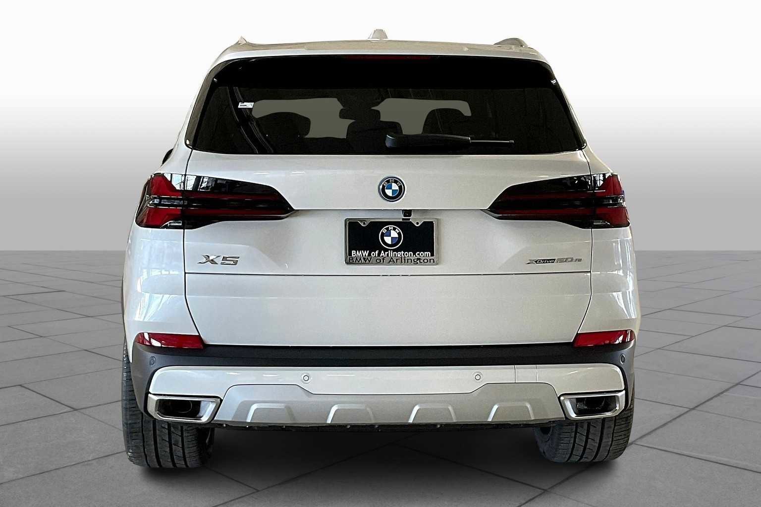 Used 2026 BMW X5 xDrive50e w/ Climate Comfort Package image 4