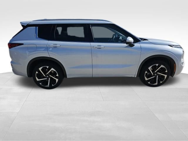 Used 2022 Mitsubishi Outlander SEL image 8