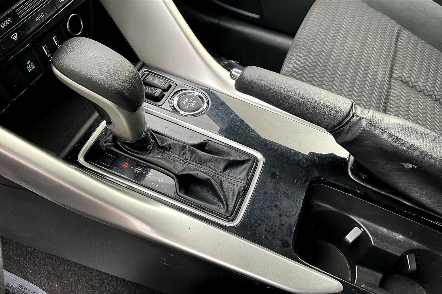Used 2023 Mitsubishi Eclipse Cross LE image 16