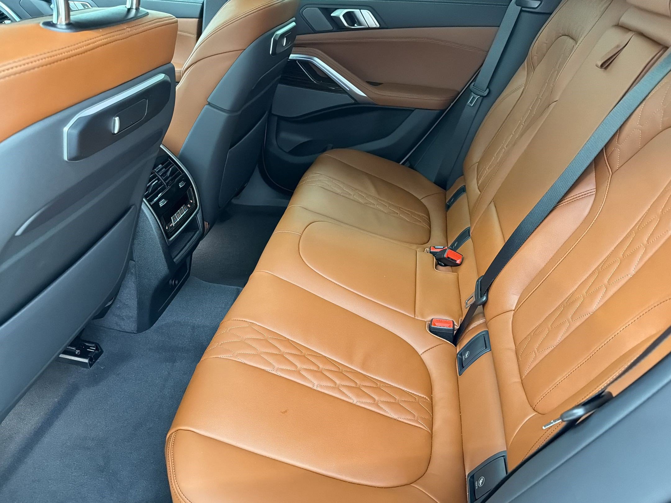 New 2027 BMW X6 xDrive40i AWD/4WD image 14