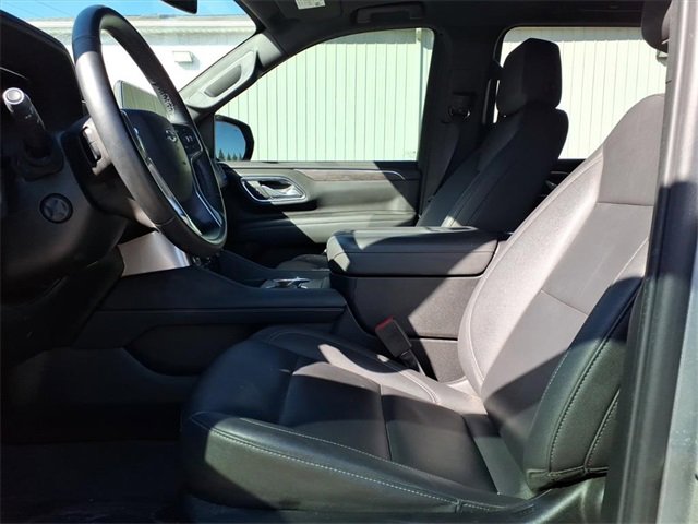 Used 2024 Chevrolet Suburban Z71 w/ Luxury Package image 14