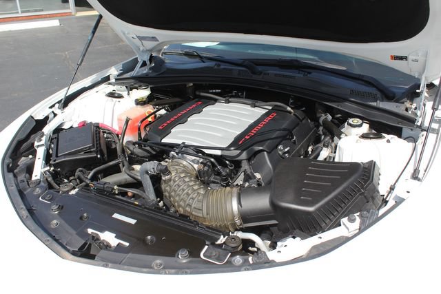 Used 2021 Chevrolet Camaro SS RWD image 28