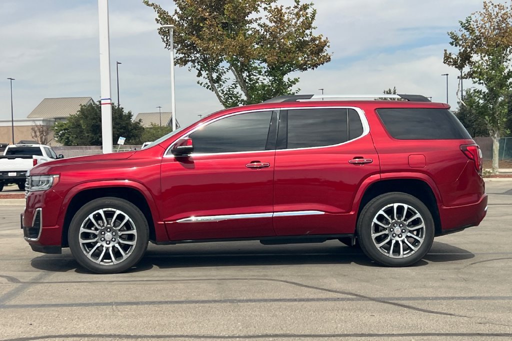Used 2021 GMC Acadia Denali w/ Denali Technology Package FWD image 9