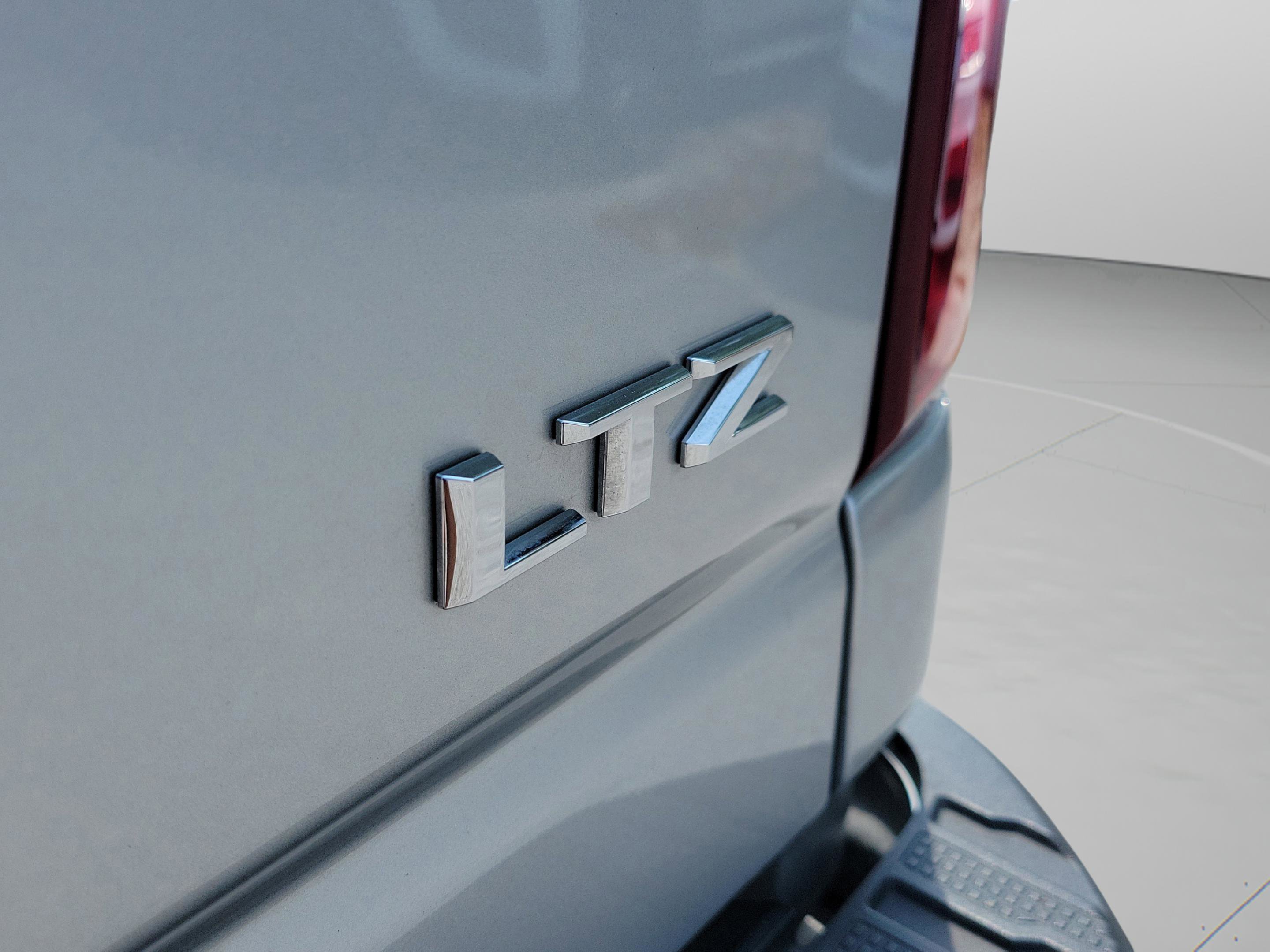 Used 2023 Chevrolet Silverado 2500 LTZ image 32