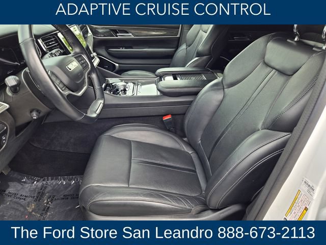 Used 2022 Jeep Wagoneer Series III w/ Premium Group I AWD/4WD image 12