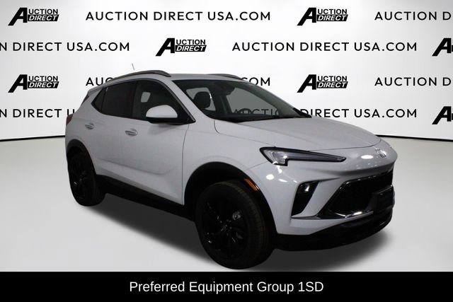 Used 2024 Buick Encore GX Sport Touring image 2