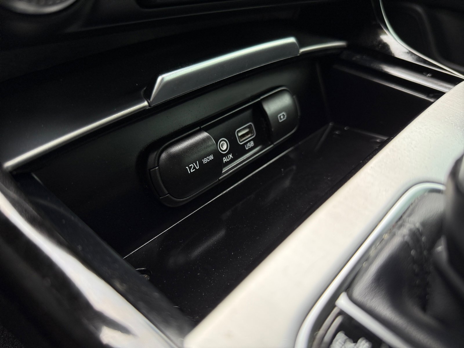 Used 2019 Kia Stinger GT image 25