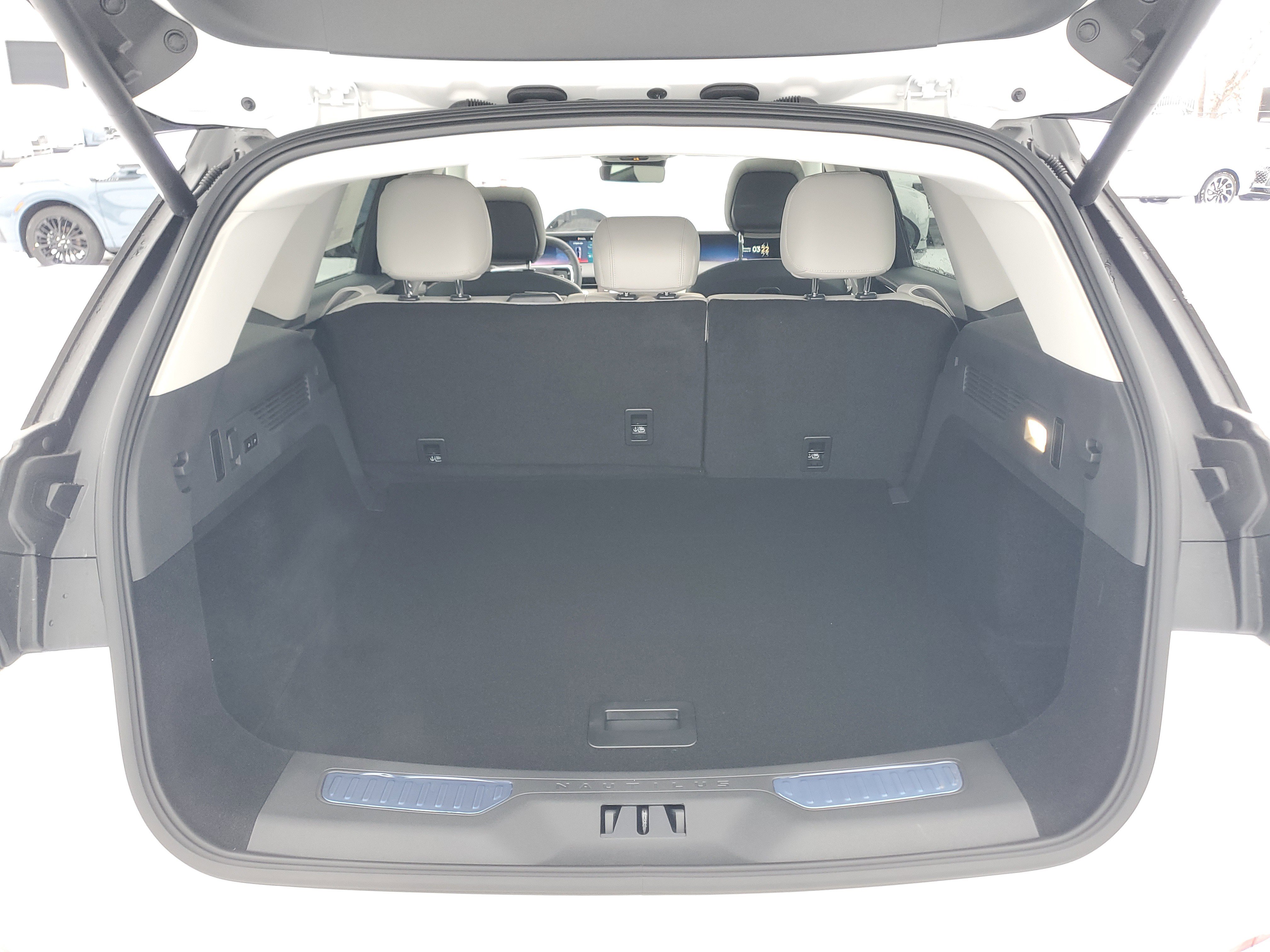 New 2026 Lincoln Nautilus Reserve w/ Jet Appearance Package AWD/4WD image 32