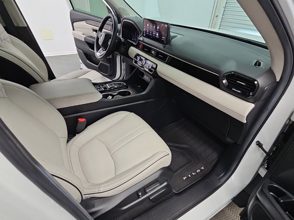 Used 2026 Honda Pilot Elite image 42