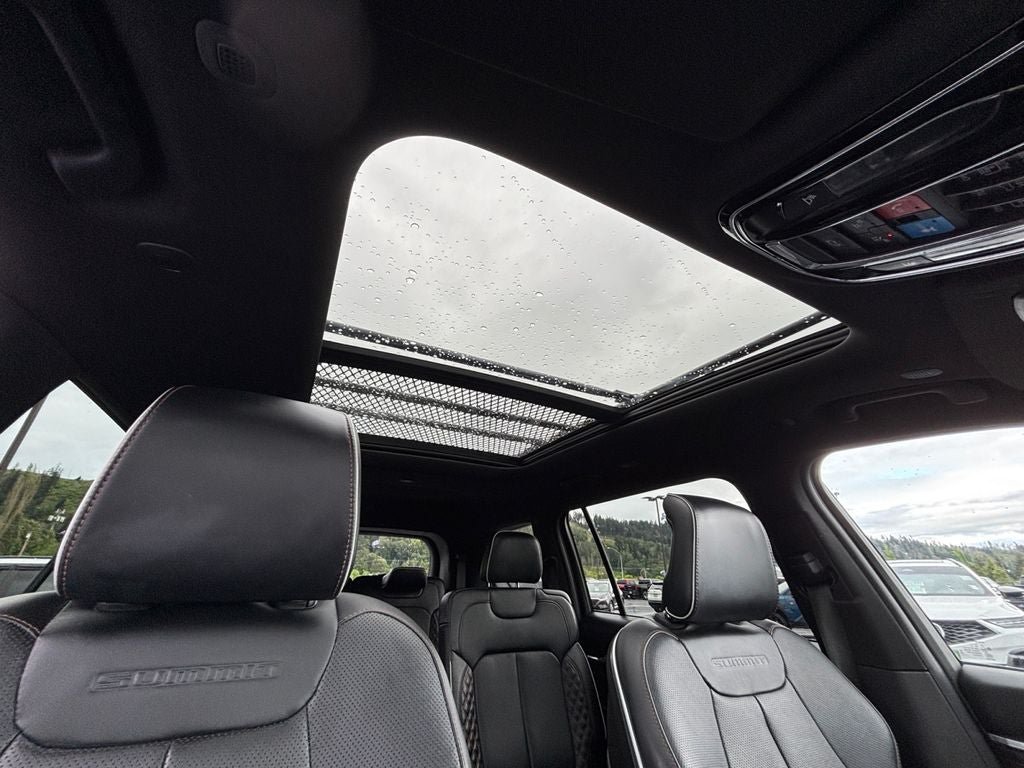 Used 2023 Jeep Grand Cherokee L Summit AWD/4WD image 27