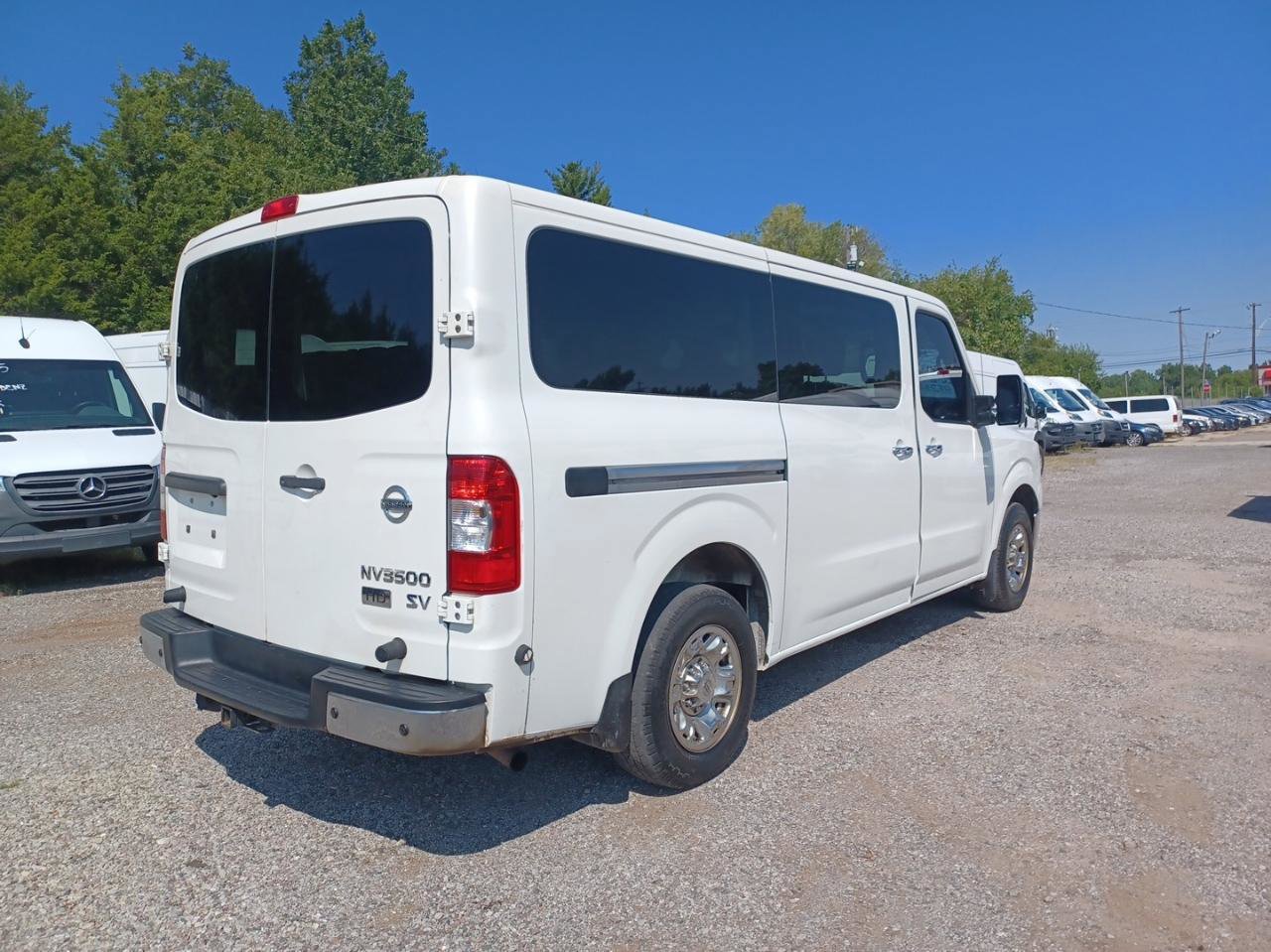 Used 2016 Nissan NV 3500 SV w/ SV Technology Package RWD image 5