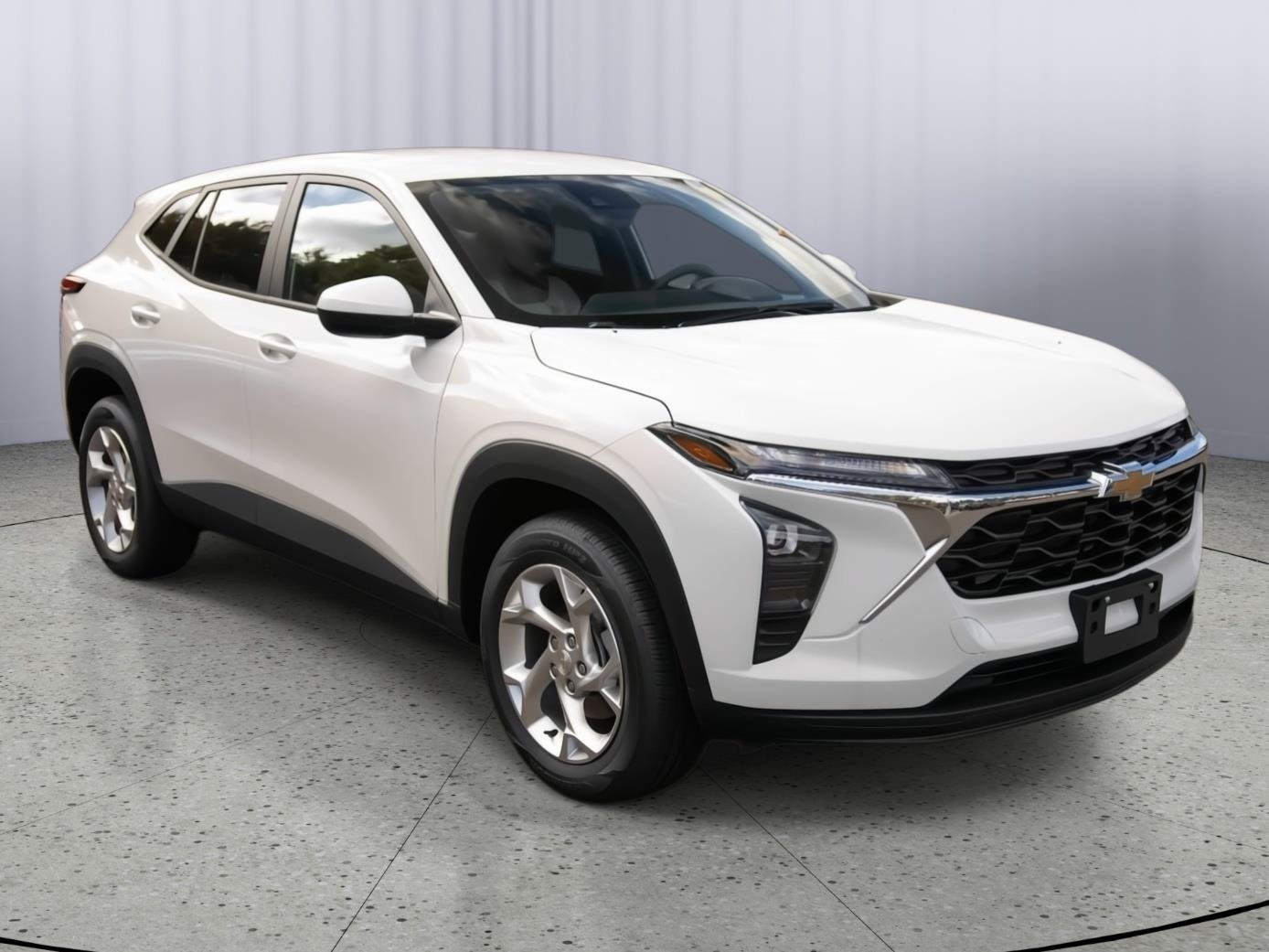 New 2026 Chevrolet Trax LS w/ LS Convenience Package FWD image 1