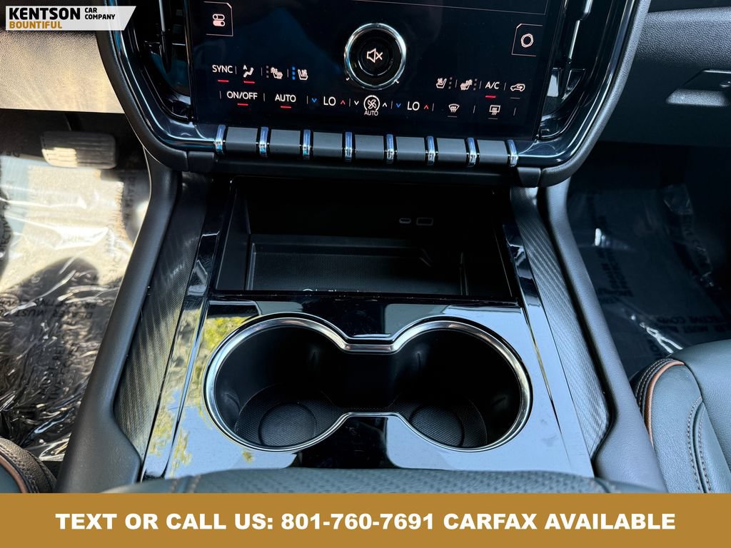 Used 2026 GMC Yukon XL AT4 w/ AT4 Premium Plus Package AWD/4WD image 23