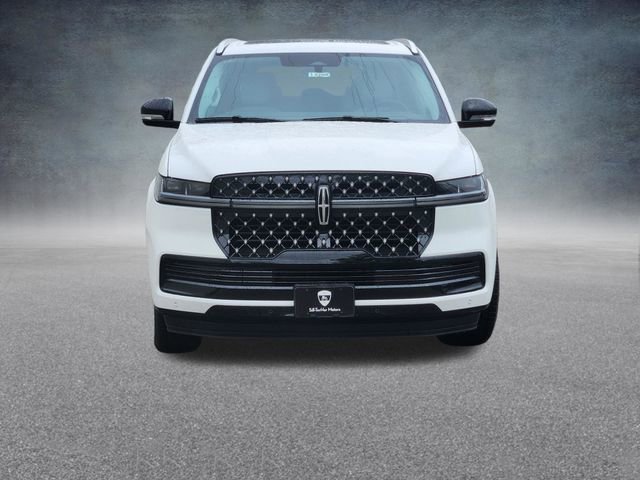 New 2026 Lincoln Navigator L Black Label AWD/4WD image 2