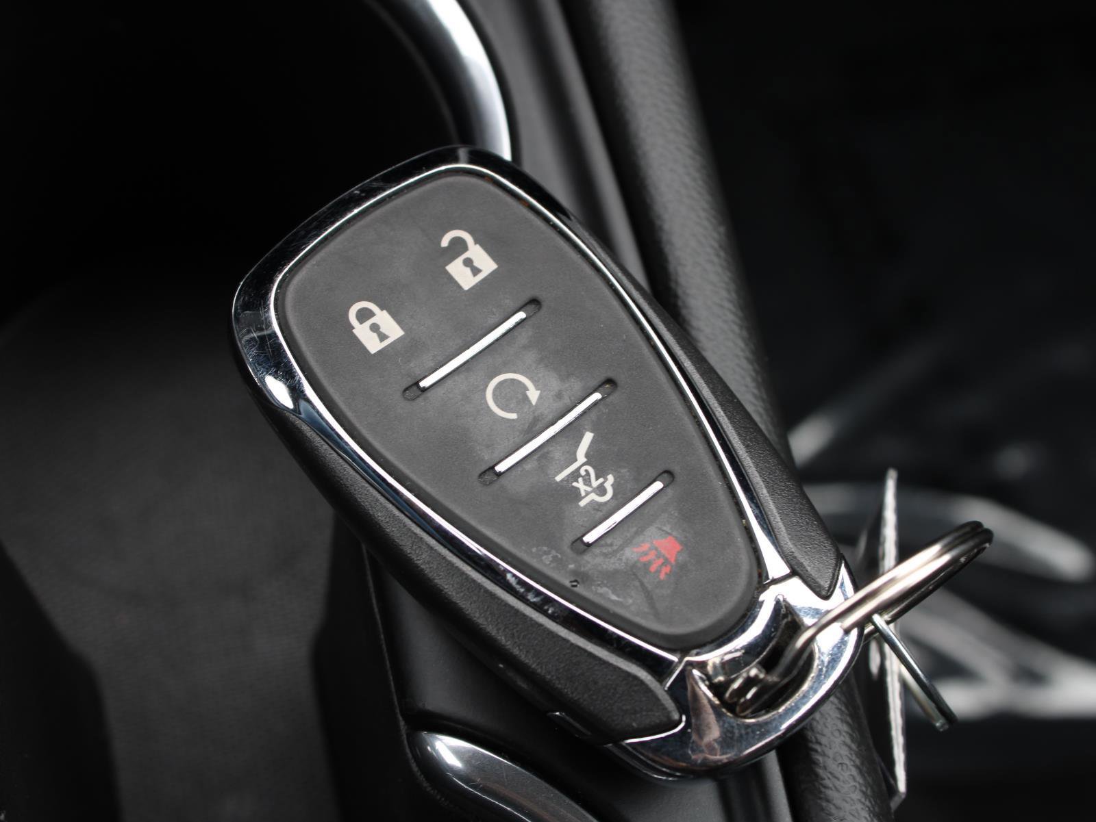 Used 2020 Chevrolet Equinox LT w/ Driver Convenience Package image 14