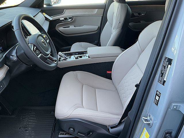 New 2026 Volvo XC90 T8 Plus w/ Protection Package AWD/4WD image 15