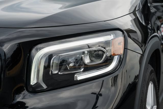 Used 2022 Mercedes-Benz GLB 250 4MATIC image 12