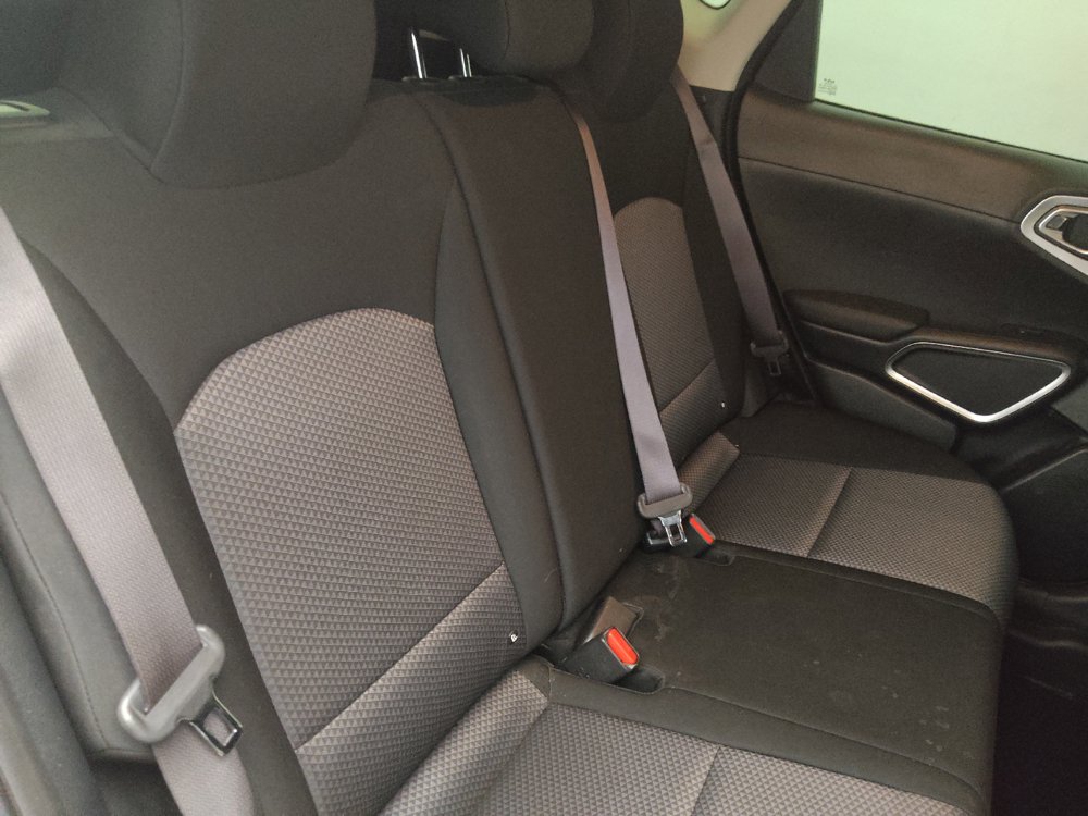 Used 2022 Kia Soul LX FWD image 17