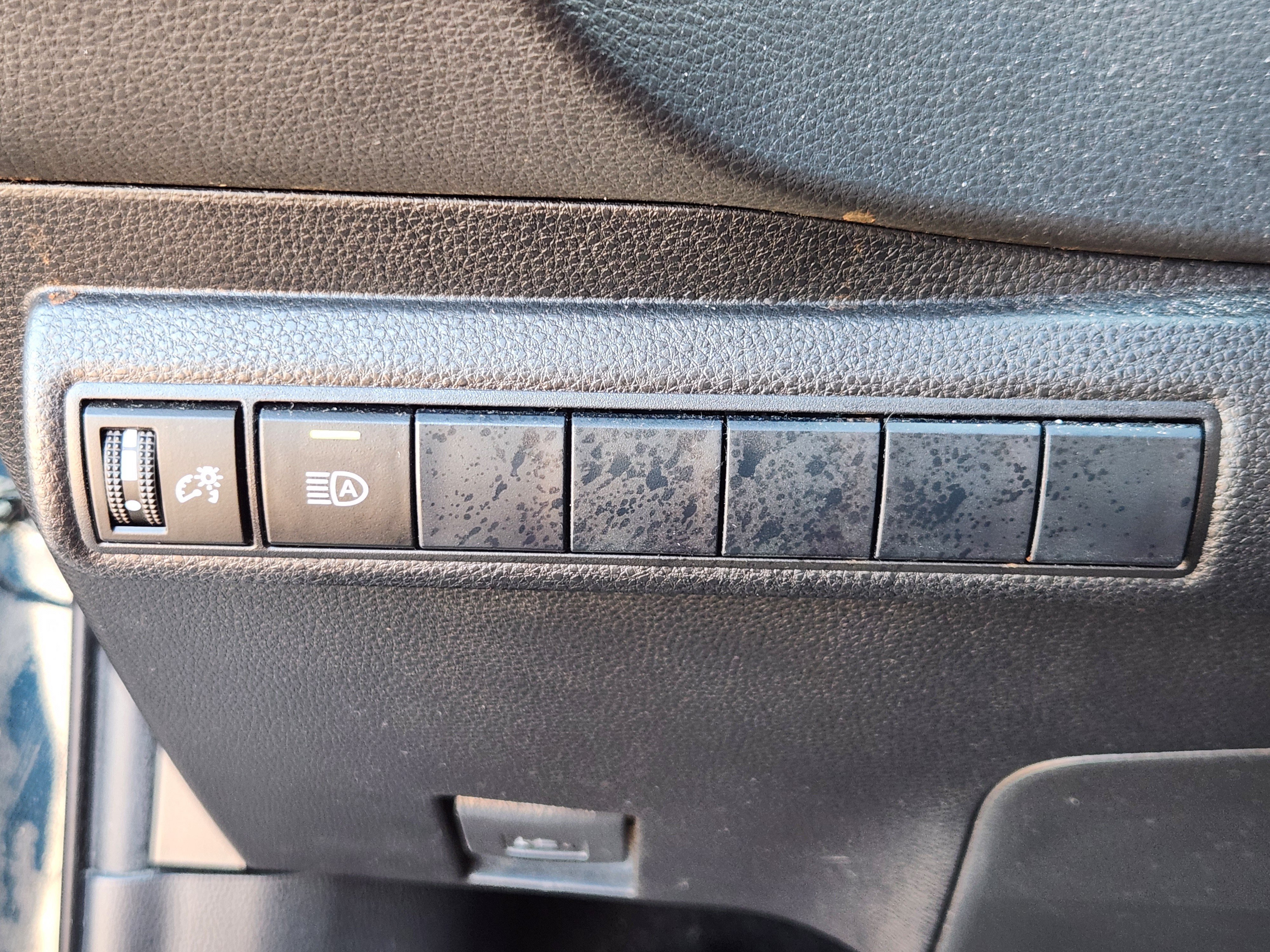 Used 2019 Toyota Corolla SE w/ SE Option Package FWD image 23
