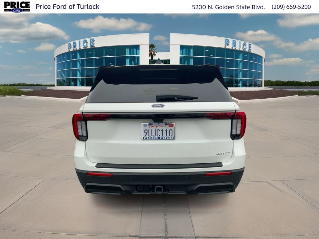 Used 2025 Ford Explorer ST-Line w/ ST-Line Street Pack image 6