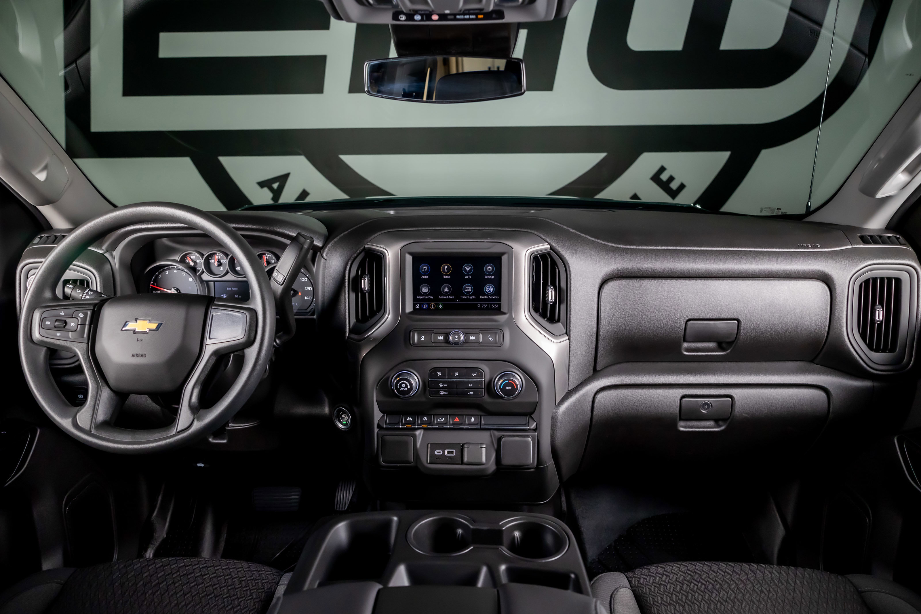 Used 2025 Chevrolet Silverado 1500 Custom image 2