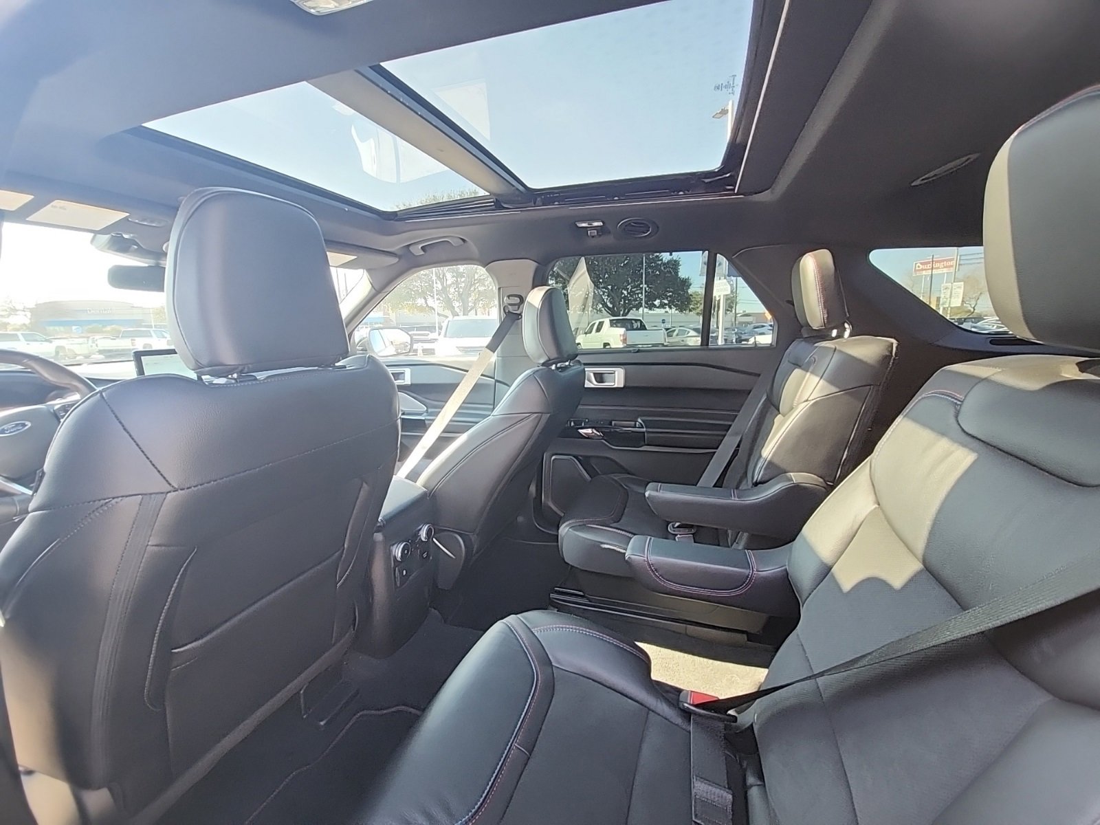 Used 2023 Ford Explorer ST w/ Equipment Group 401A image 12