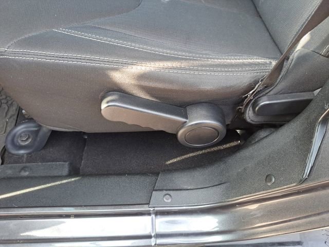 Used 2017 Jeep Wrangler Unlimited Sahara image 13