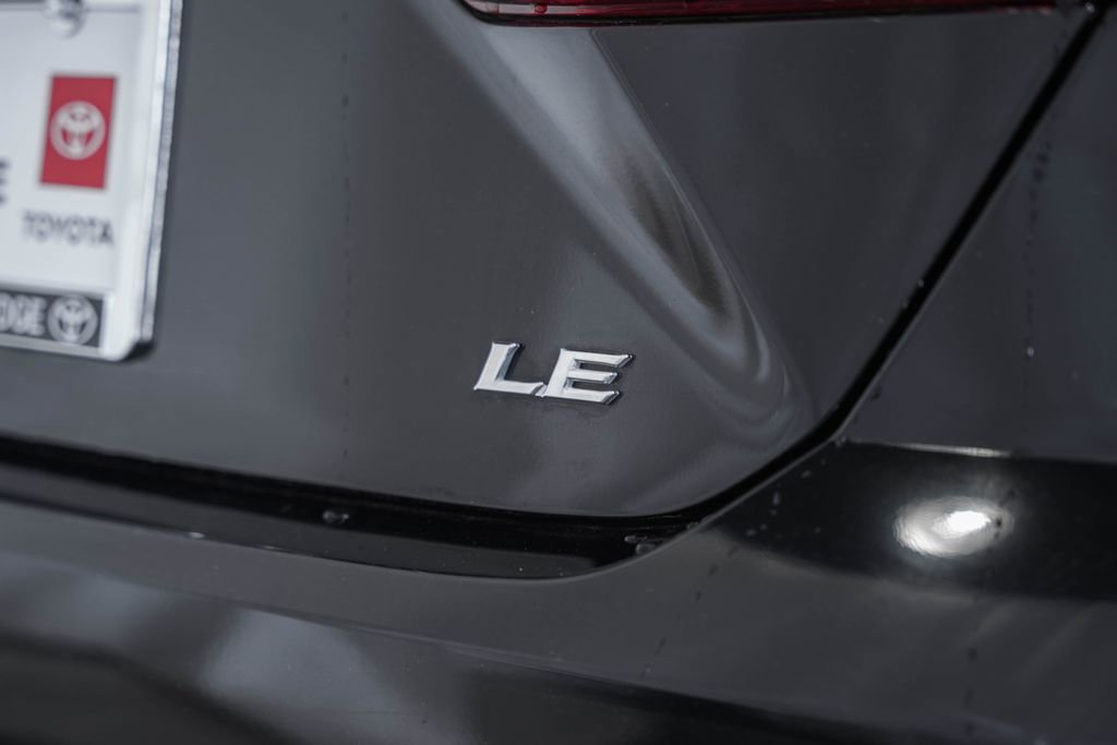 Used 2025 Toyota Camry LE FWD image 7