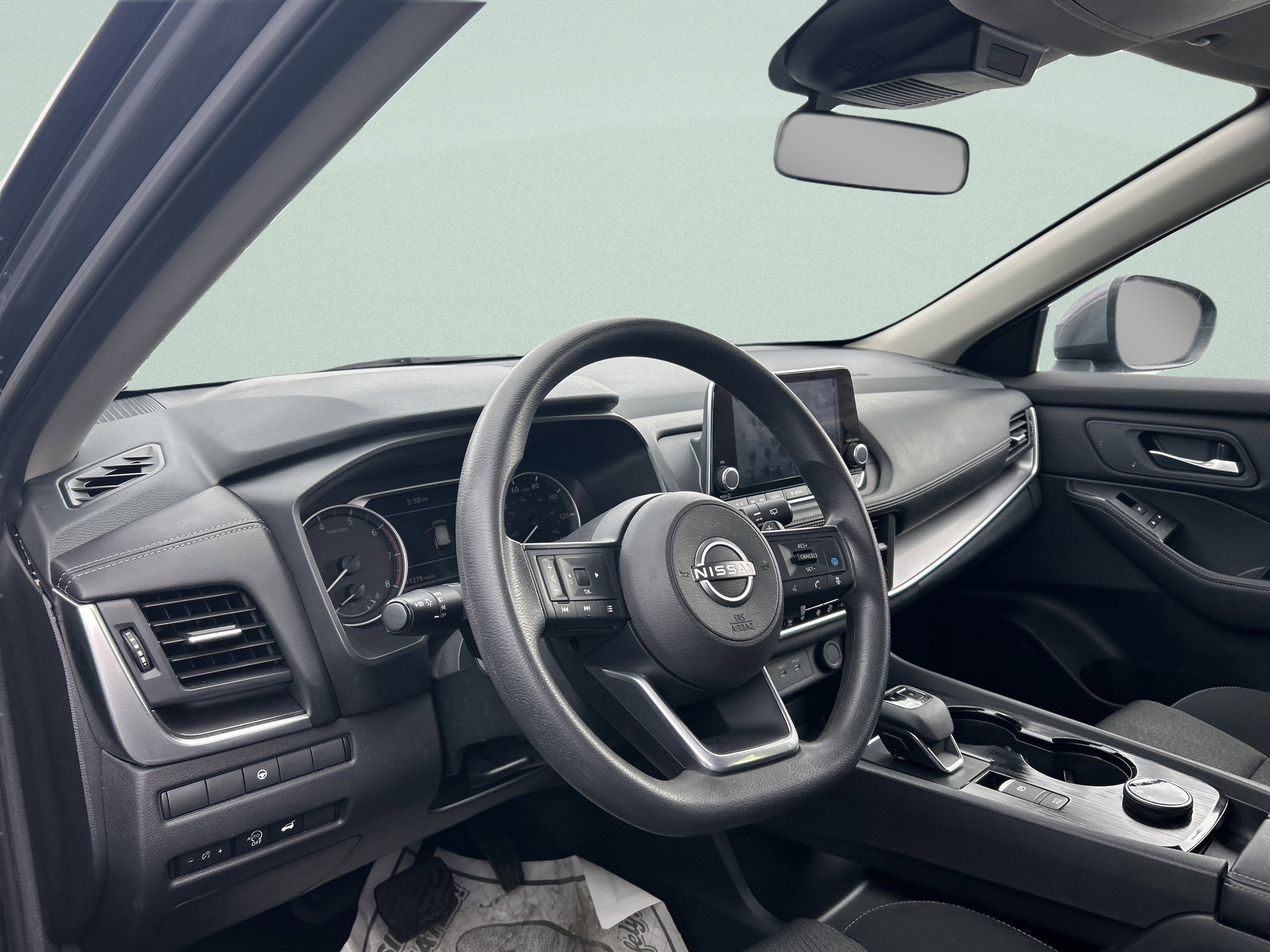 Used 2024 Nissan Rogue SV image 22