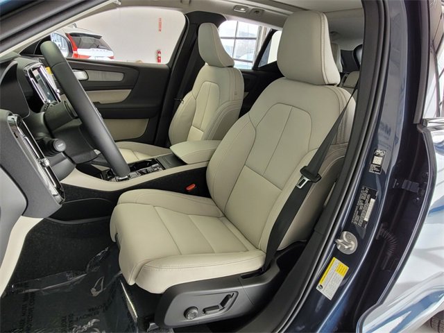 New 2026 Volvo XC40 B4 Plus w/ Climate Package image 7